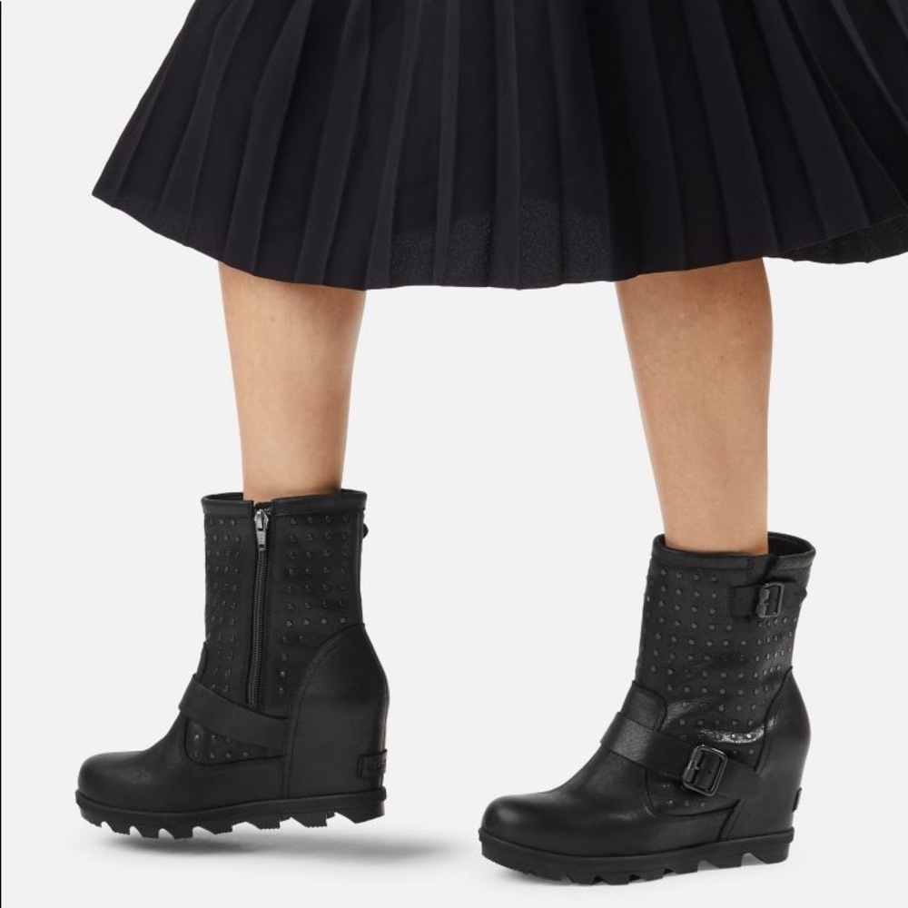 NWT Sorel Joan of Arctic Wedge Boots - sold out studded edition